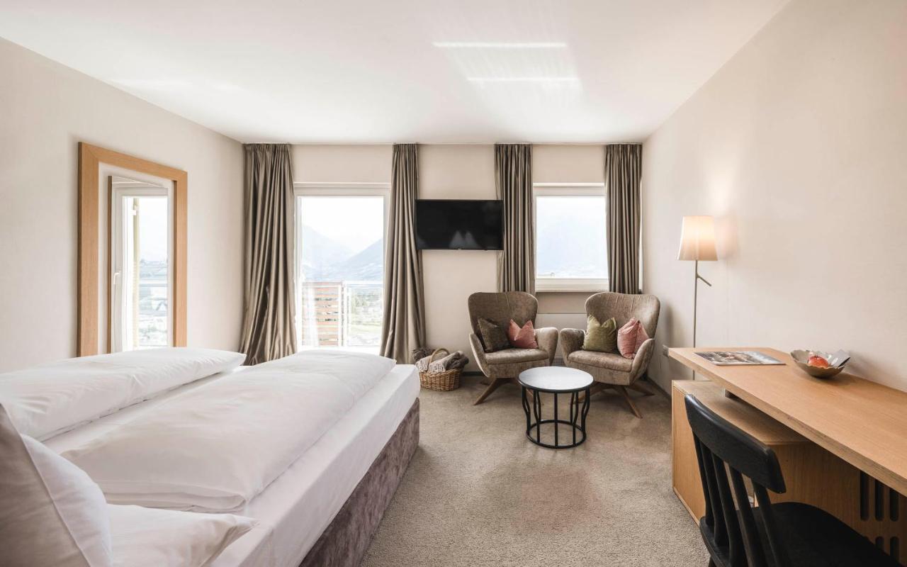Hotel Mitterplatt Schenna Eksteriør bilde